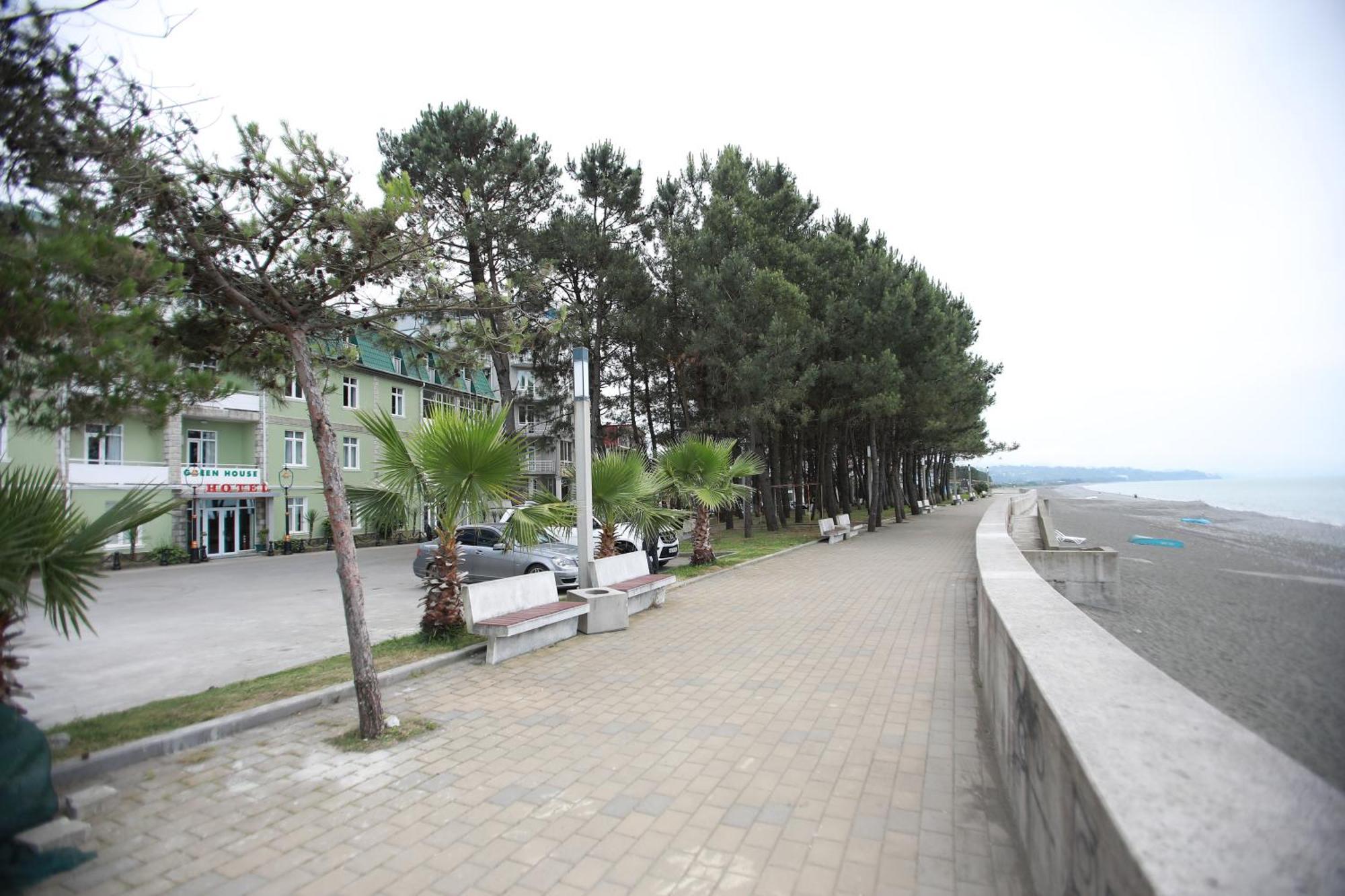 Green House Hotel Kobuleti Exteriör bild